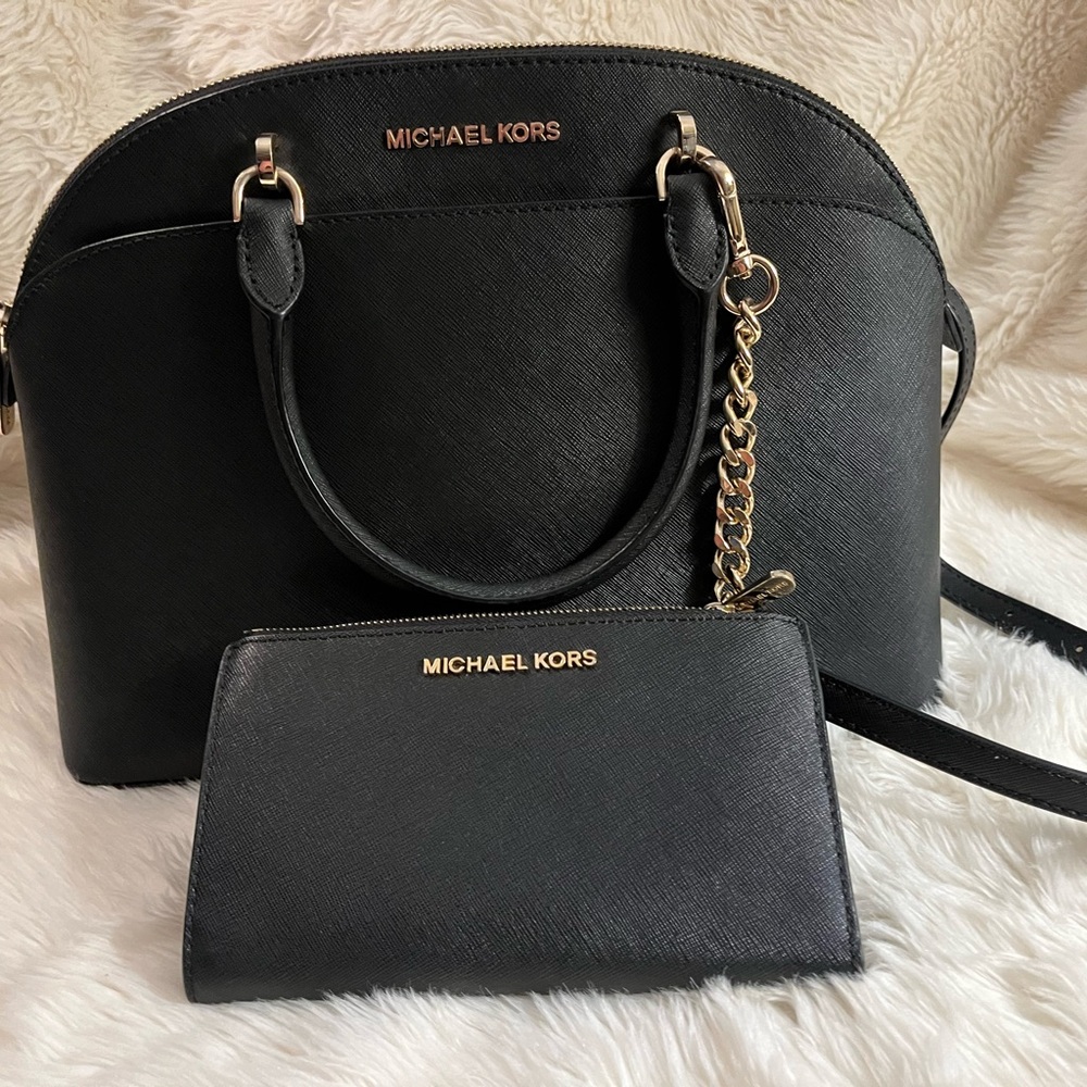 Michael Kors LG Dome Satchel Leather-Black & matching wallet